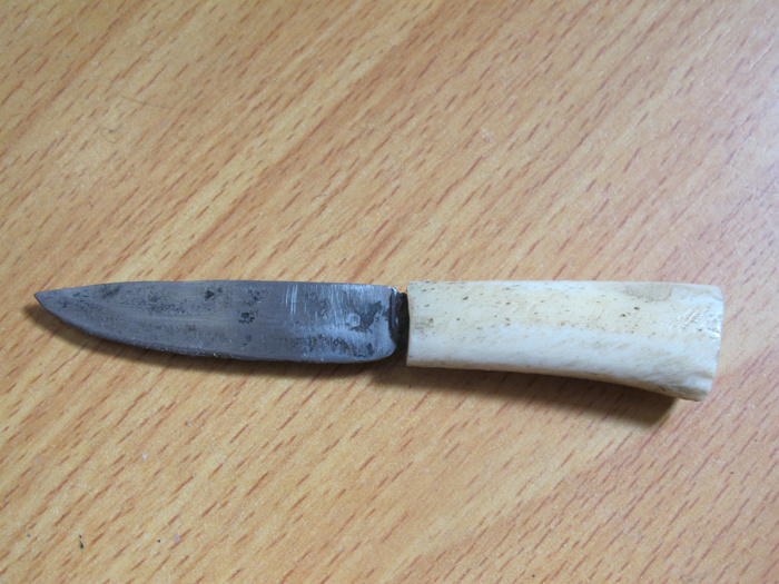 收藏了各个时期的一些经典dao具真品,有抗战时期日军佐官,士官指挥刀