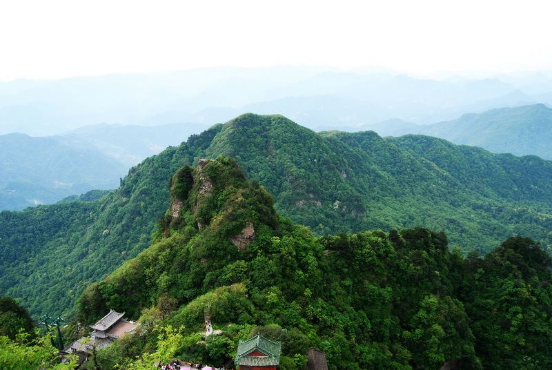 金顶风光在此准备乘索道上金顶武当山景区有三个重要停车点: 太子坡