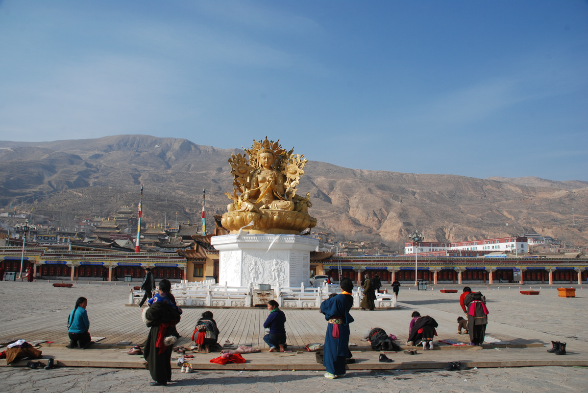 走进秘境黄南 热贡圣地(同仁登山,徒步,旅游景点自助游攻略大全.