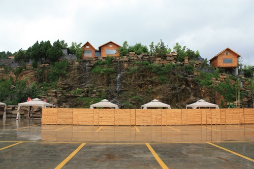 消夏烧烤之旅,尽在济南乐沃自驾游营地.