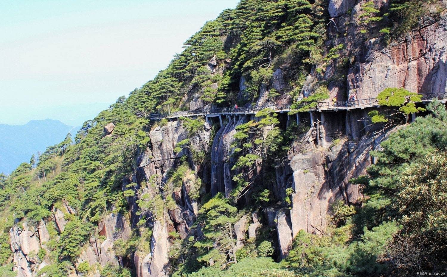 清绝尘嚣天下无双福地高凌云汉江南第一仙峰