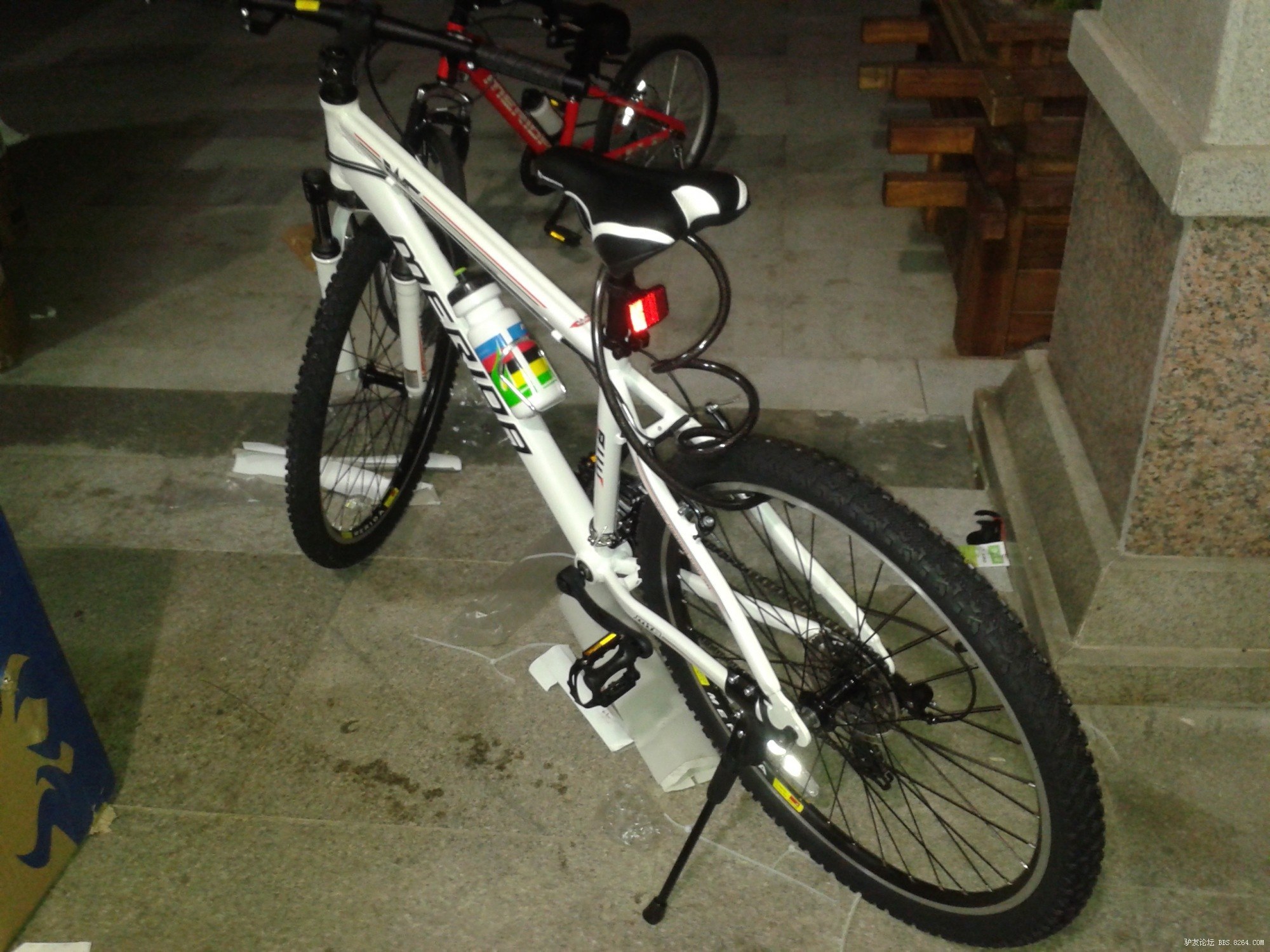 捷安特690和勇士560,纯粹菜鸟今天挑了个560