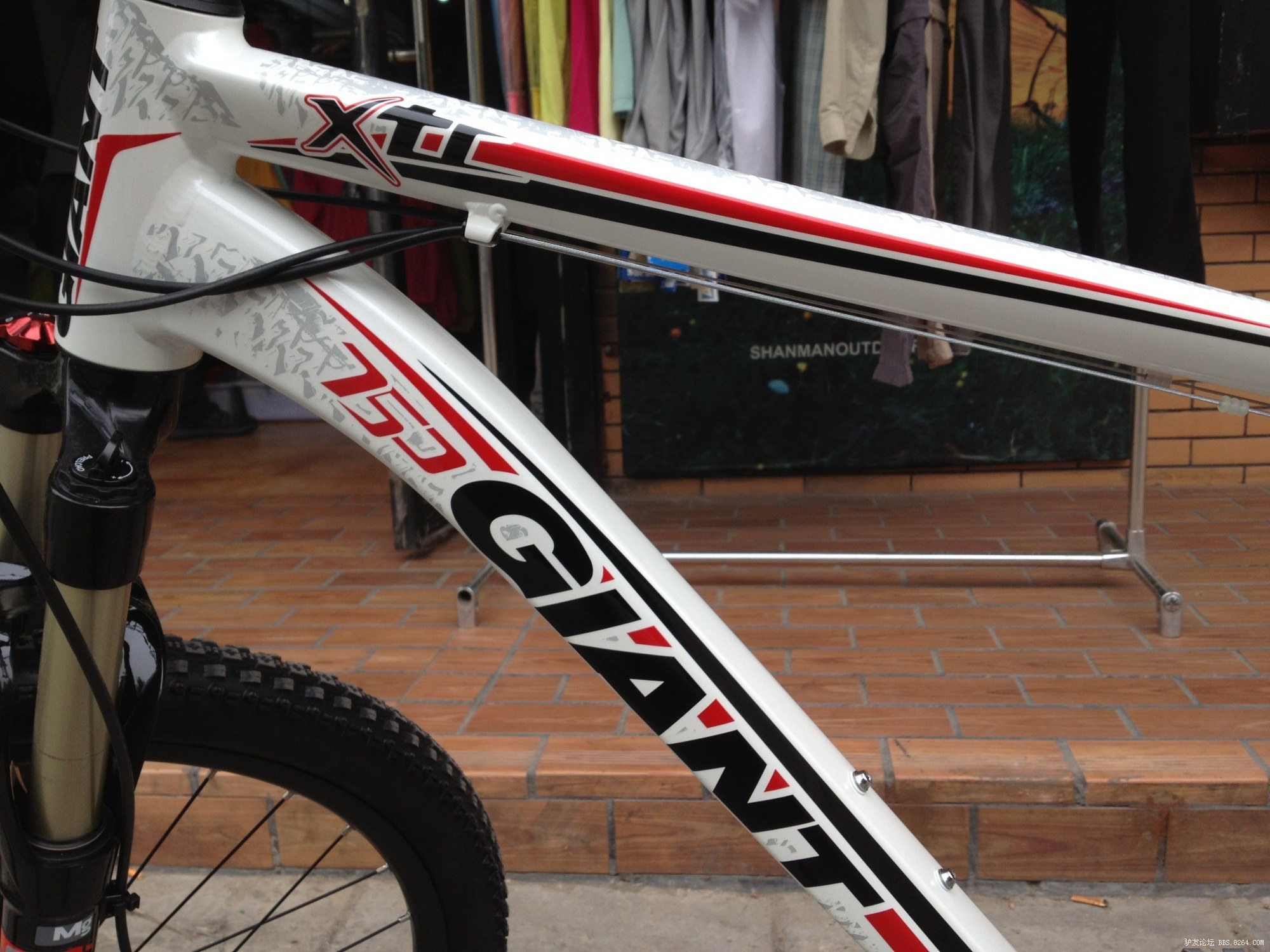 新入手2012款xtc750,有图有真相:)