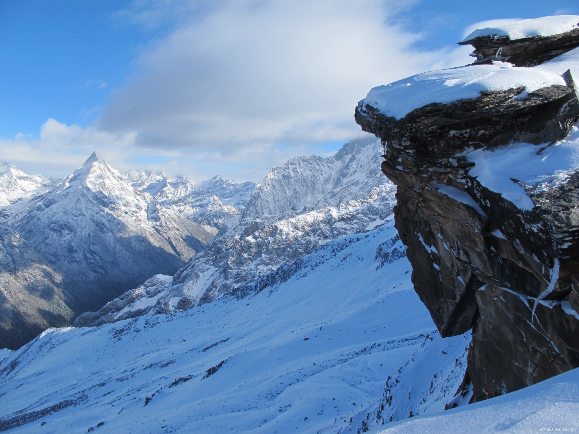 雪峰遥望——2012年5月四姑娘山大峰记录
