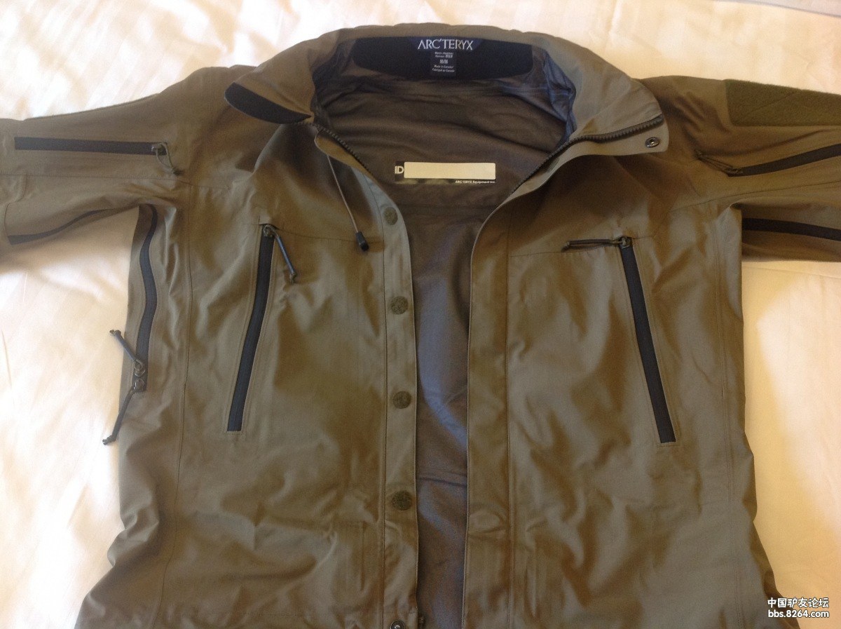 求鉴定军鸟arcteryxleafalphasvjacket真假