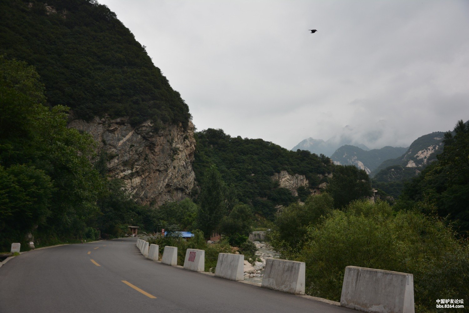 新驴单刷西安秦岭分水岭