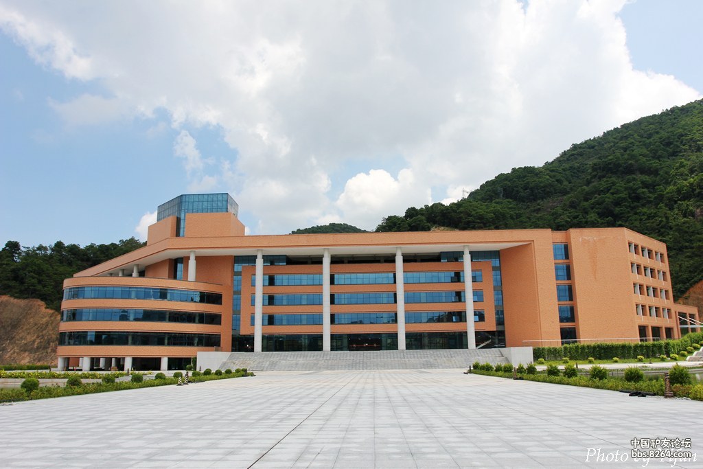 登狮头山未果转拍广东药学院中山校区美景