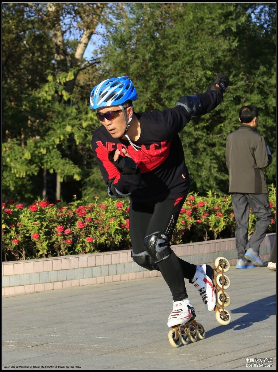 滑轮滑——晨练黑龙江畔