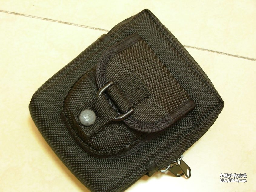 秀一下香港警察装备的腰包