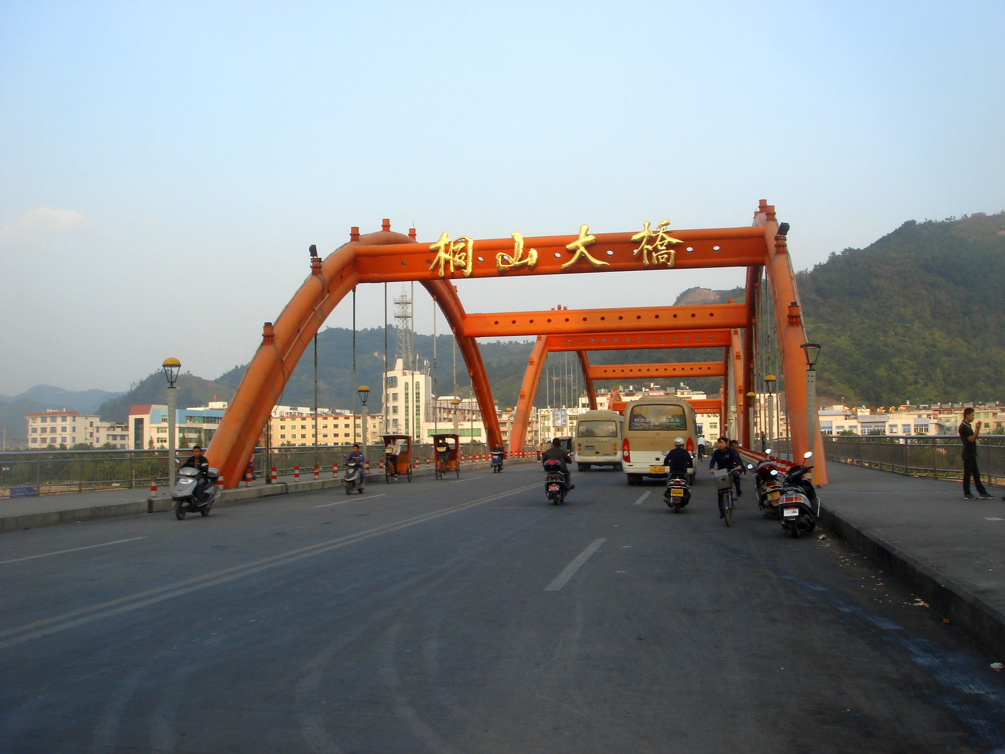 进入福鼎的主要大桥--桐山大桥!