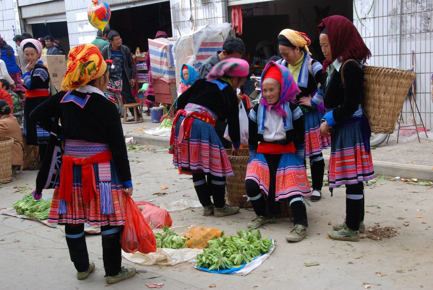 去红河哈尼族彝族自治州金平县老勐乡赶街