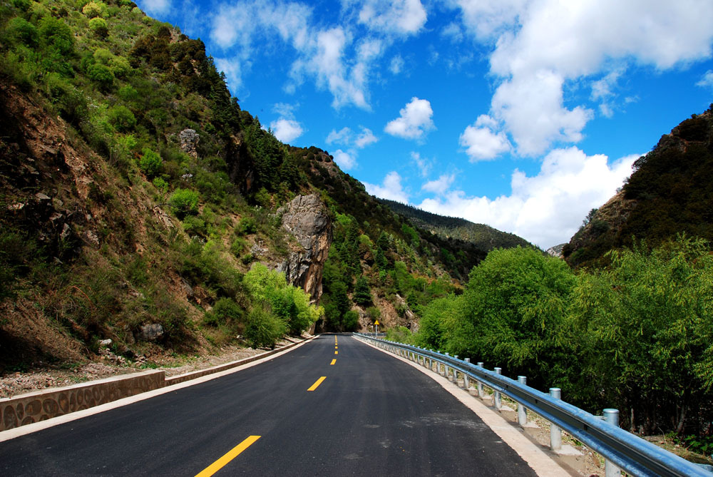 (图文长篇)单车千里行——2010年5月,我们骑过美丽的川藏南线 (骑行26