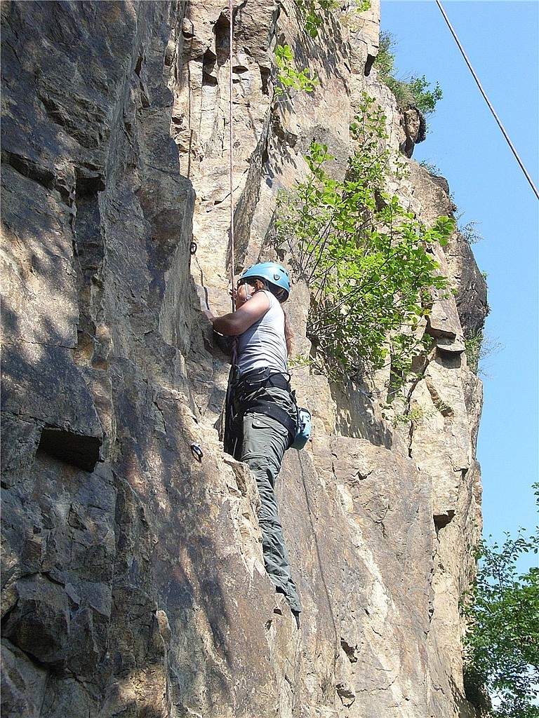 黑龙江岩典攀岩探险俱乐部9月5日帽儿山攀岩的pp