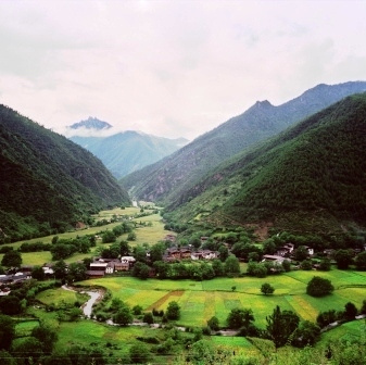 珠巴龙河摄影探险之旅<br />白马雪山位于中国云南省西北德钦县