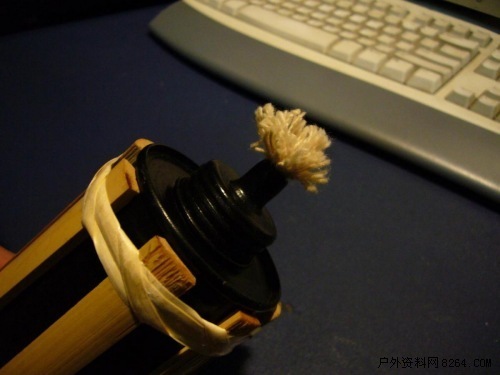 用竹子和铁罐制作的火把户外照明组图