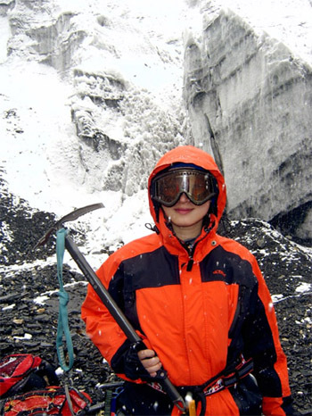 罗丽莉国产登山美女组图